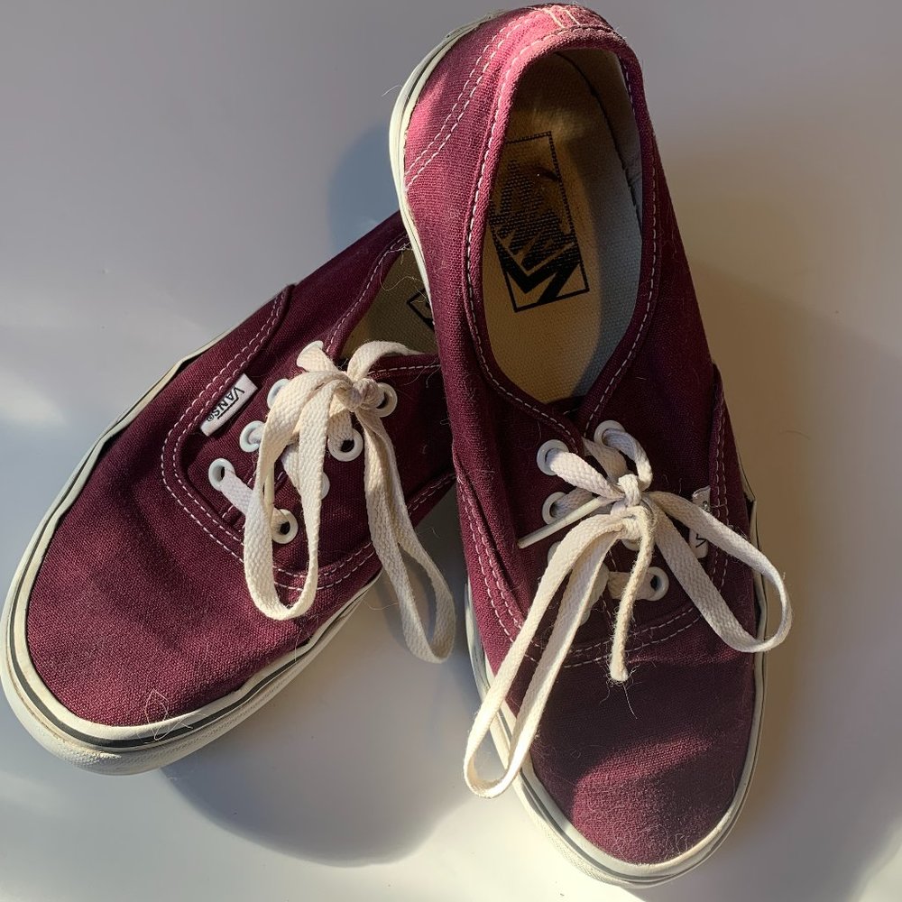Vans Authentic Shoe Canvas Purple W 7.5 / M 6